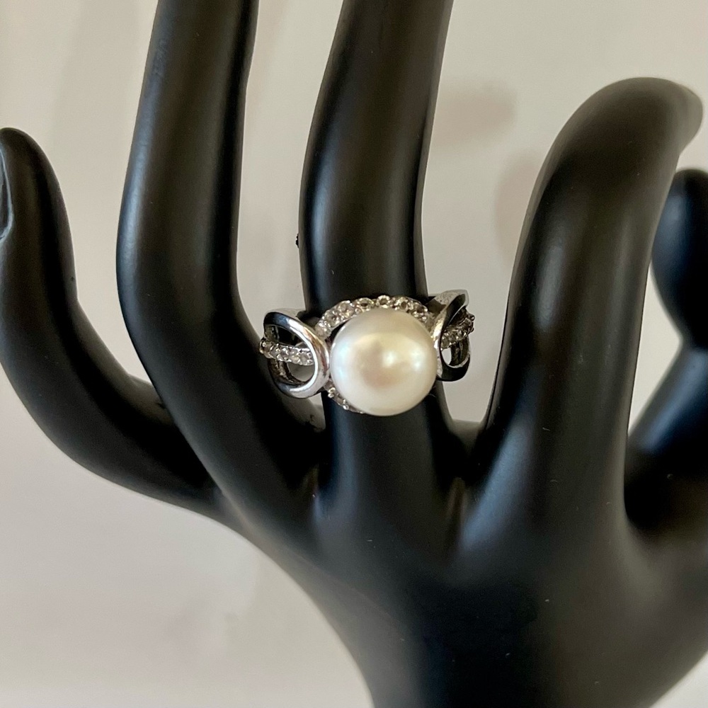 925 Sterling Silver, Fresh Water Pearl & White Topaz Ring Sz 8 - Picture 7 of 11